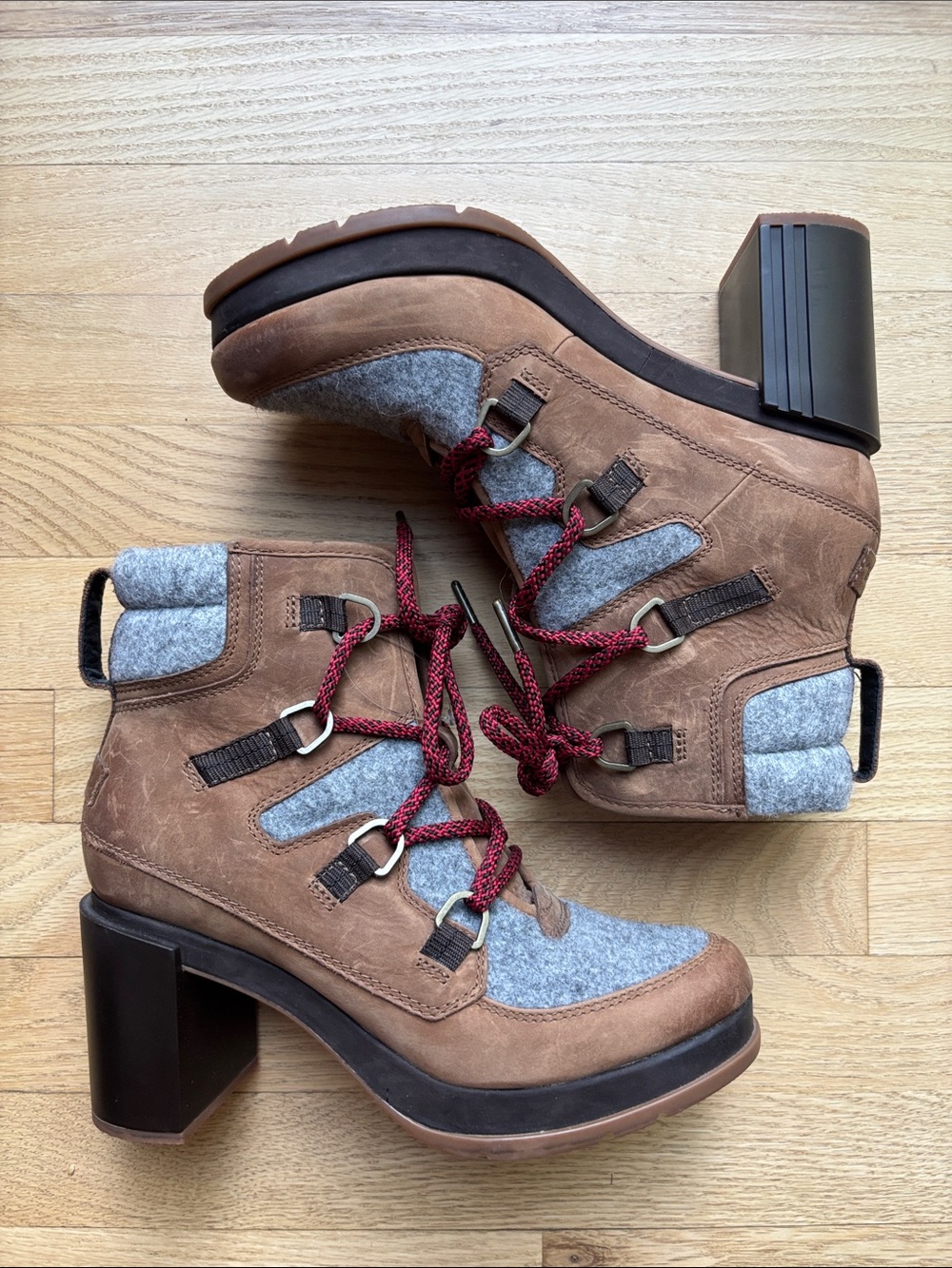 NWT Sorel Women’s Size 9 Blake Lace Winter Ankle Boot Brown Suede